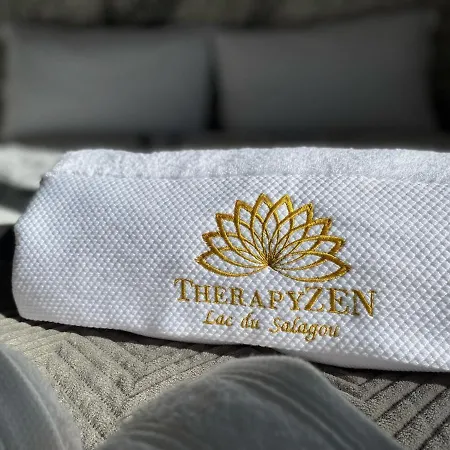 Bed & Breakfast Petit Paradyzen - Chambres D'Hotes & Institut Bien-Etre Lacoste (Herault)