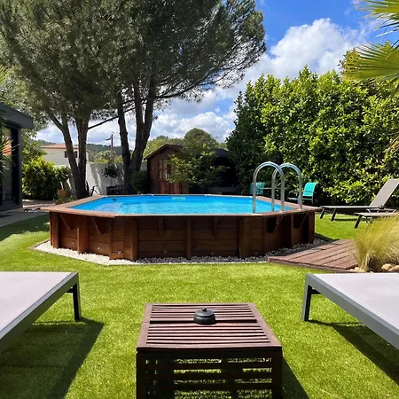 Bed & Breakfast Petit Paradyzen - Chambres D'Hotes & Institut Bien-Etre Lacoste (Herault)