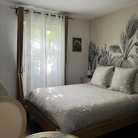לינה וארוחת בוקר Petit Paradyzen - D'hotes & Institut Bien-etre Lacoste (Herault)