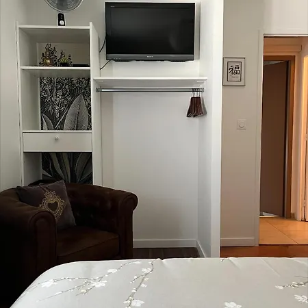 Oda ve Kahvaltı Petit Paradyzen - D'hotes & Institut Bien-etre Lacoste (Herault)