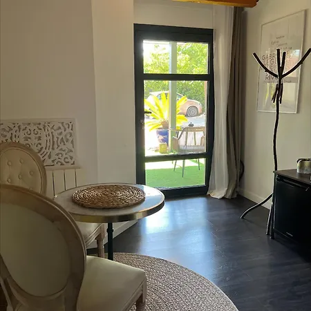 Petit Paradyzen - D'hotes & Institut Bien-etre Lacoste (Herault)